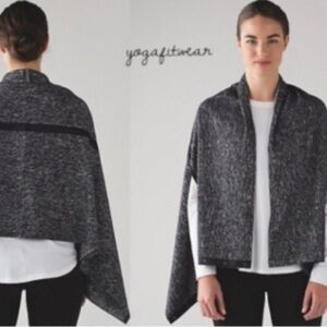 Lululemon Vinyasa Scarf Wrap Arm Holes